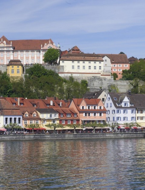 Schloss_Meersburg_Gebäude_Blick_vom_See